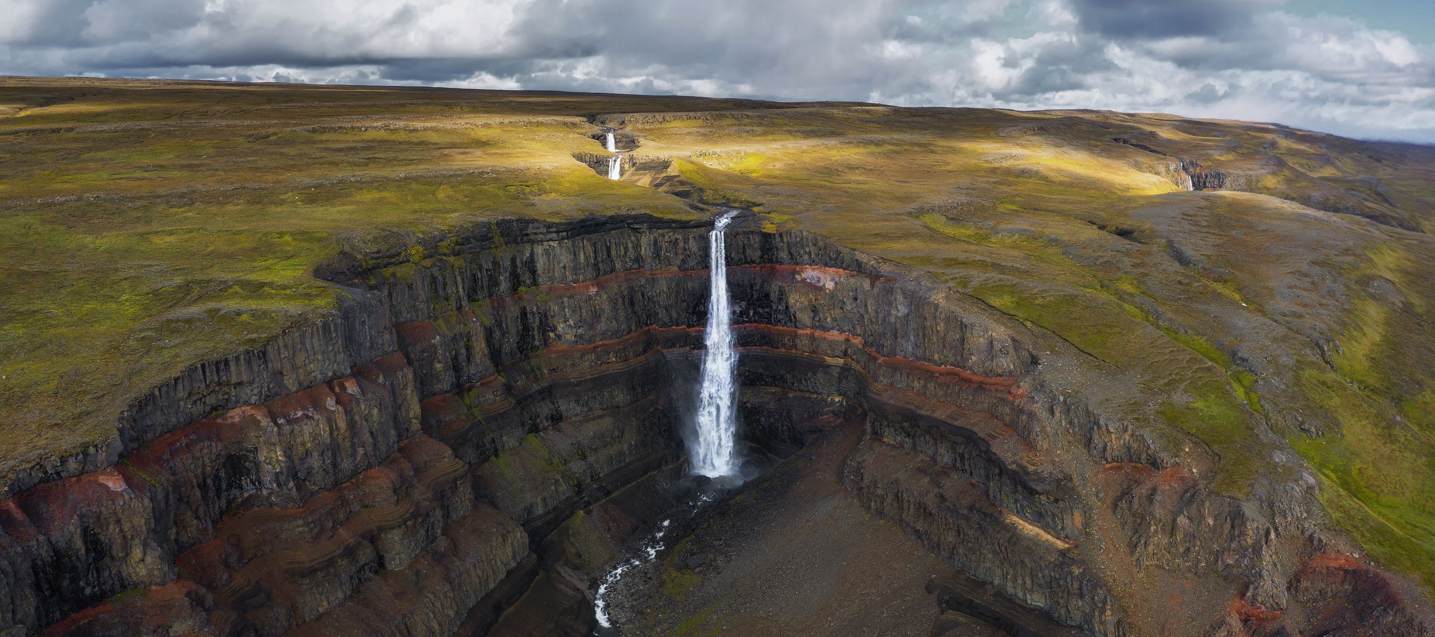 Der Hengifoss – eine wahre Naturschönheit in der Nähe von Egilsstadir