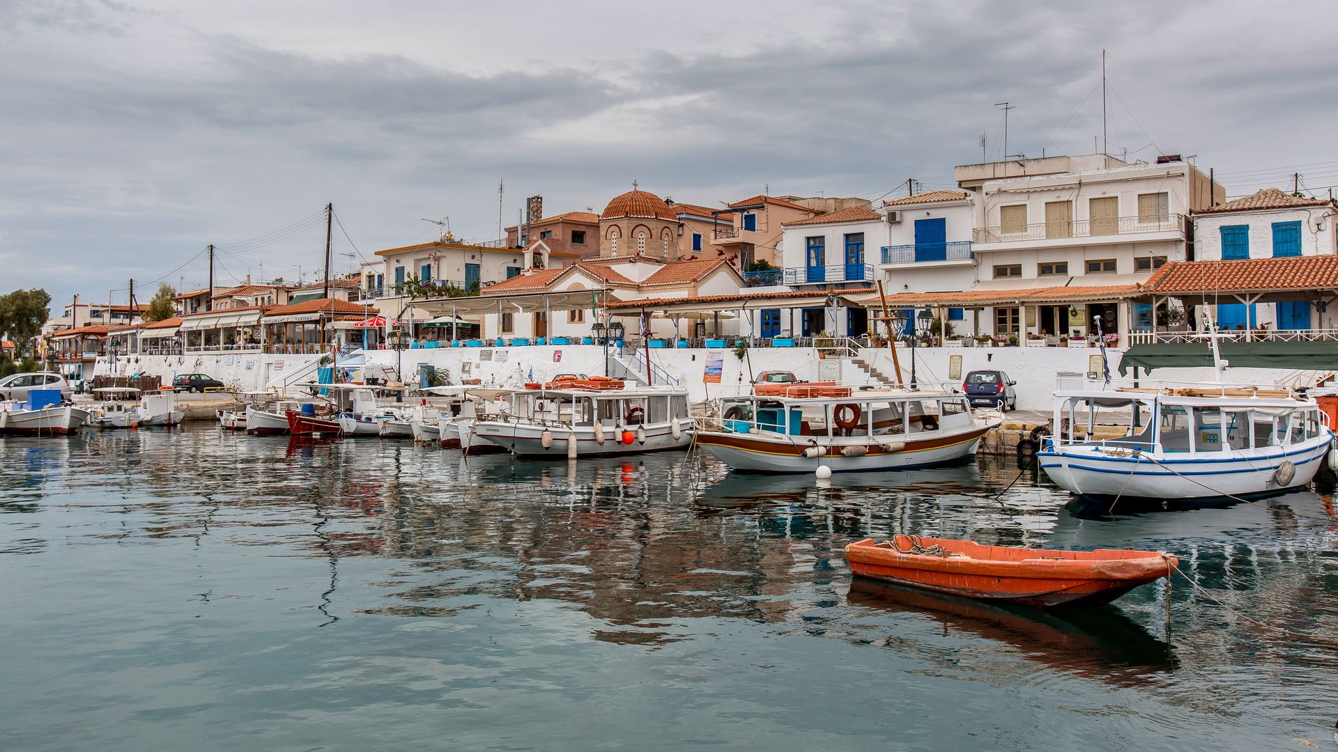 Der Hafen von Perdika auf Aegina
