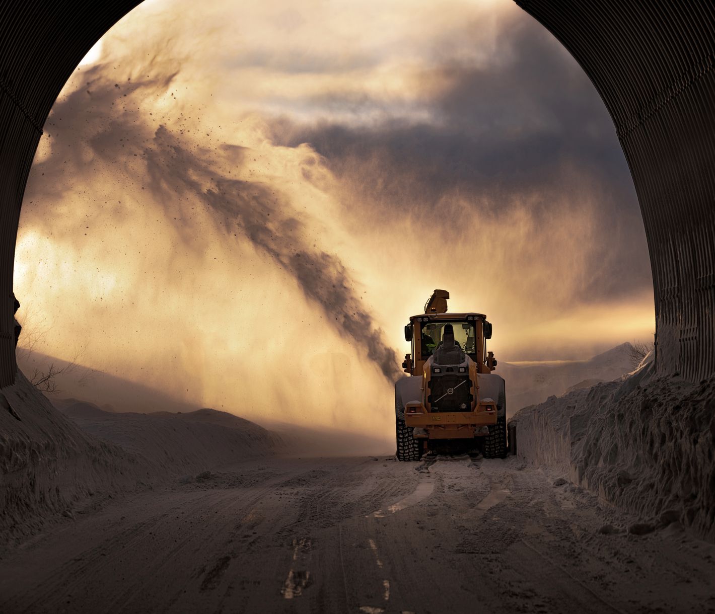 Schneepflug unterwegs