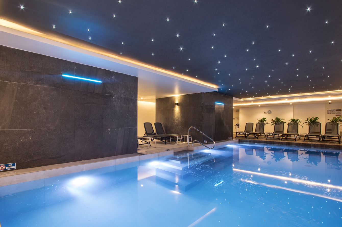 Piscine intérieure
