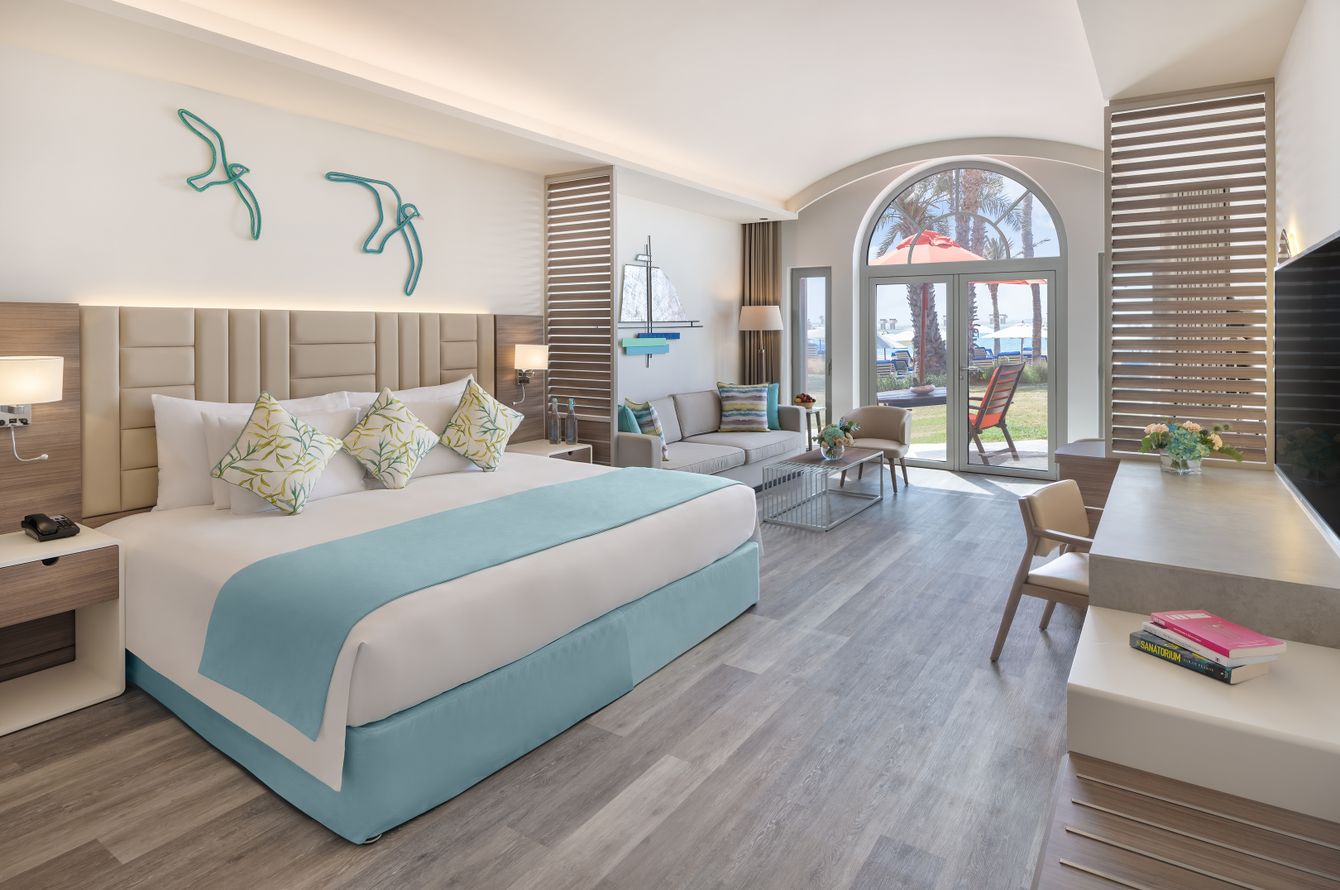 Beachfront Terrace Junior Suite