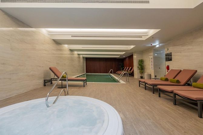 Piscine intérieure