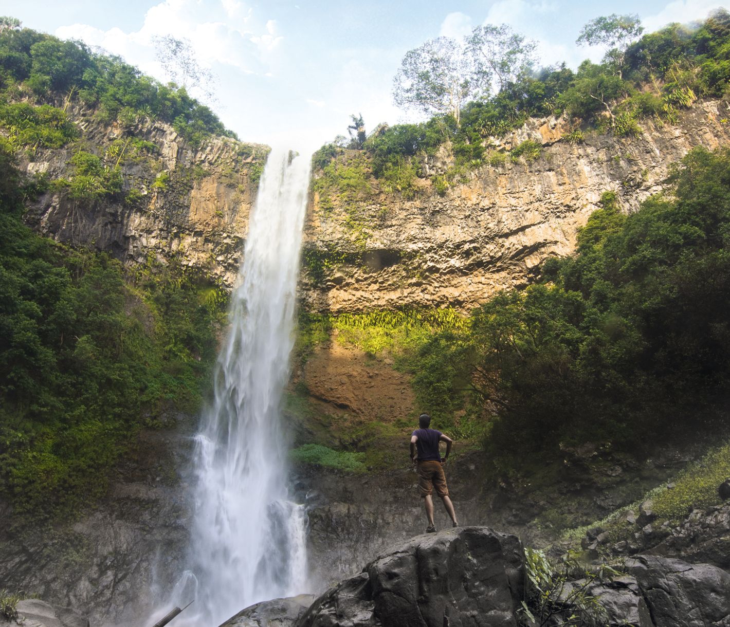 Der Chamarel-Wasserfall stürzt etwa 100 Meter spektakulär in die Tiefe.