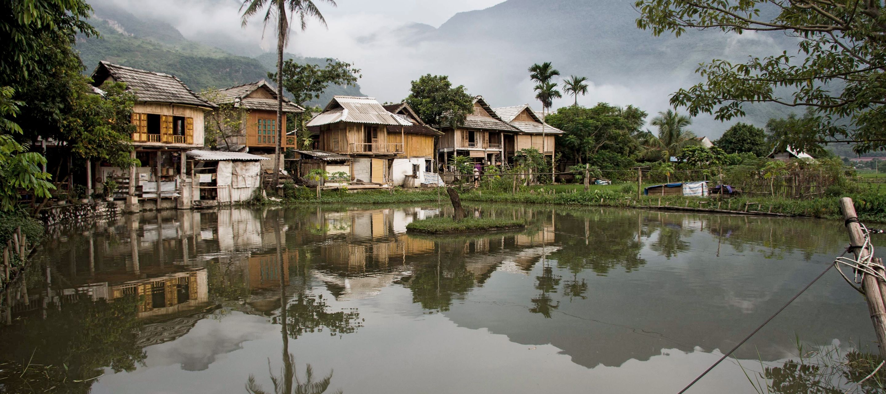 Die Pfahlhäuser in der Region werden grösstenteils von Angehörigen der Weissen Thai bewohnt.
