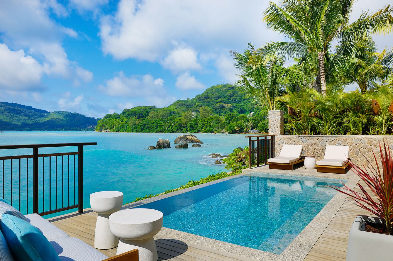 One Bedroom Ocean House Pool Suite