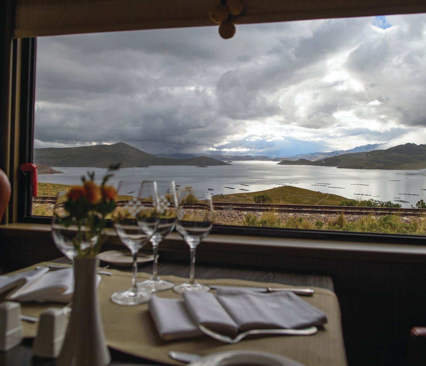 Kulinarische Highlights vor der Kulisse einer atemberaubenden Berglandschaft