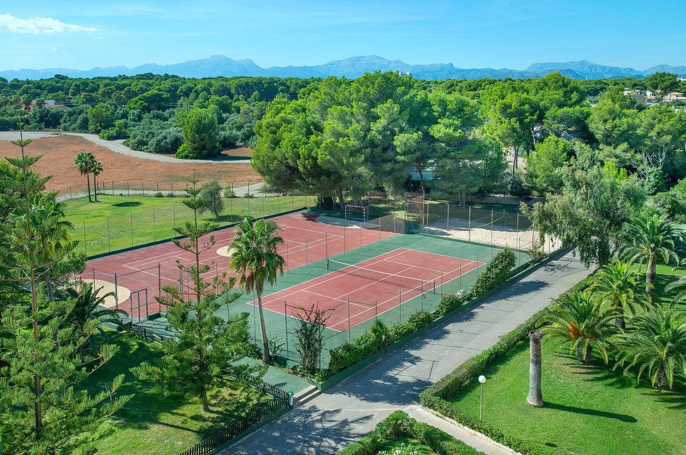 Tennis