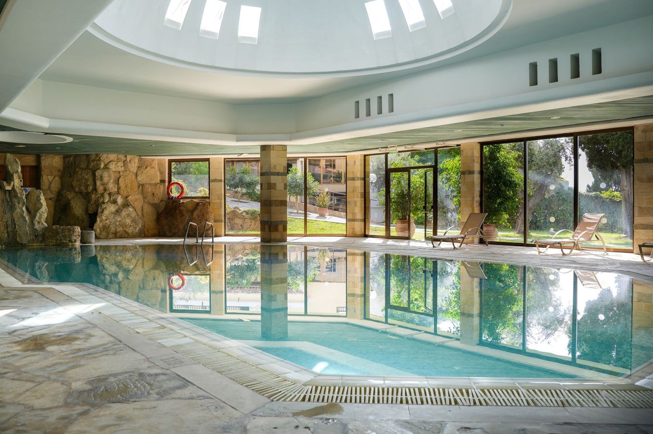 Piscine intérieure