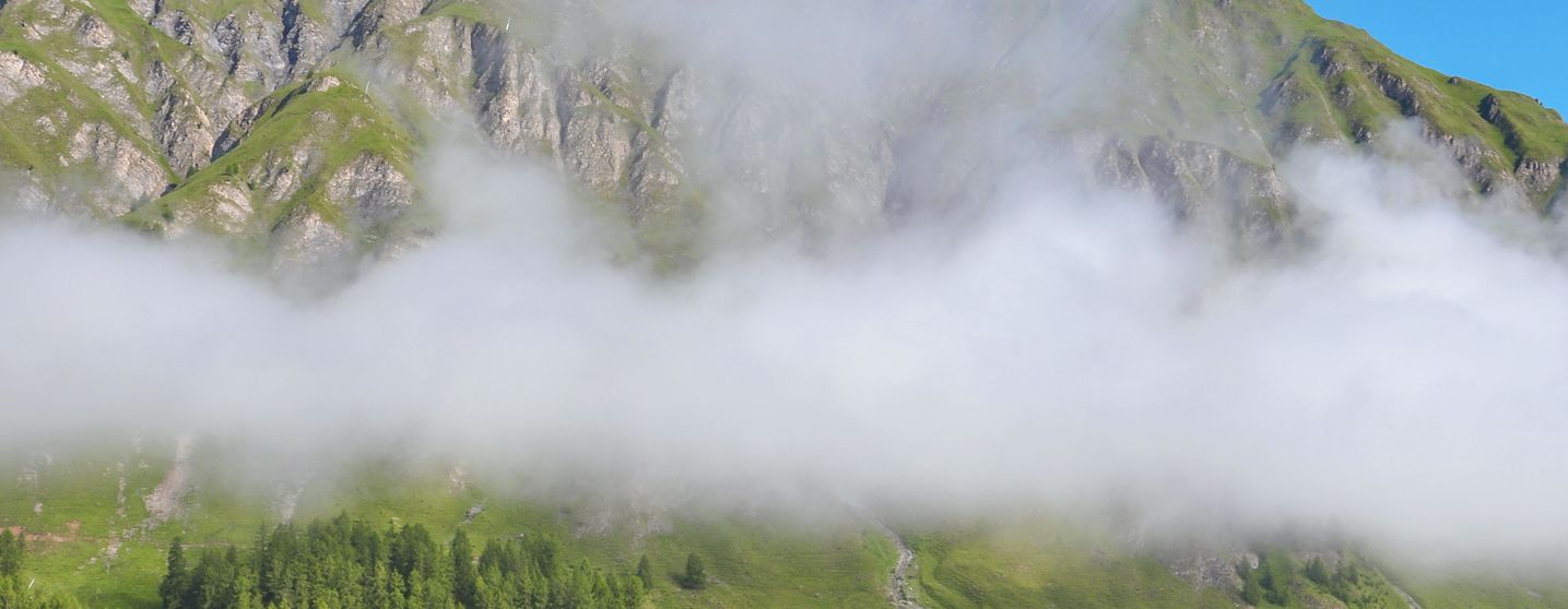 Alpine Idylle unter der Wolke