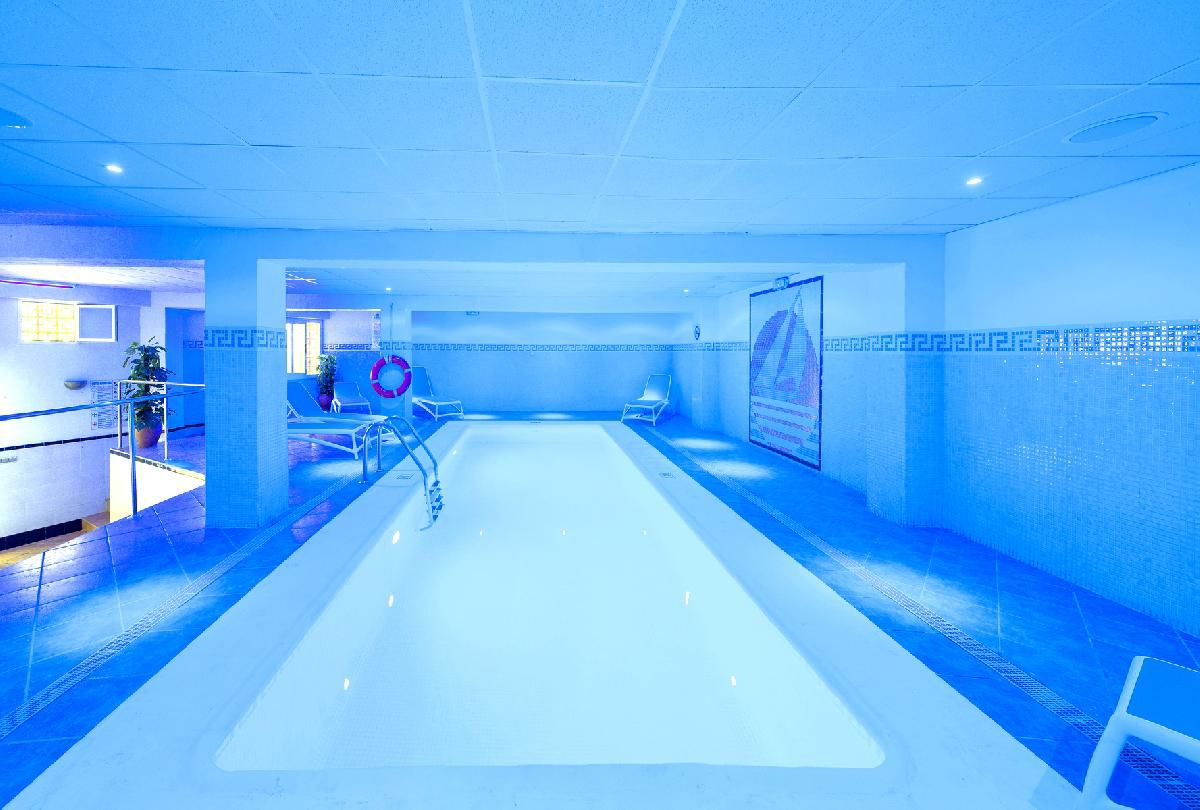 Piscine intérieur