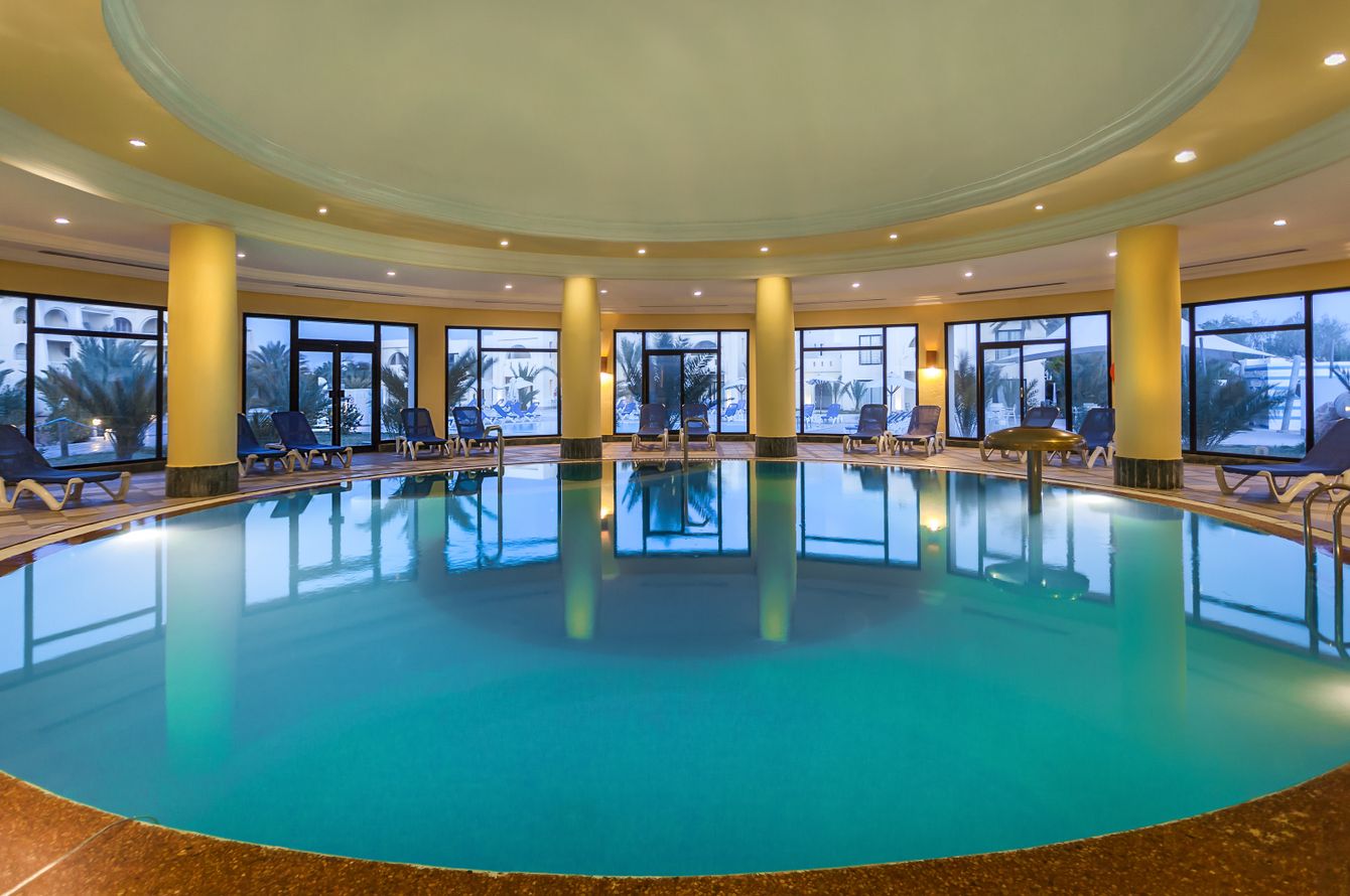 Piscine intérieure