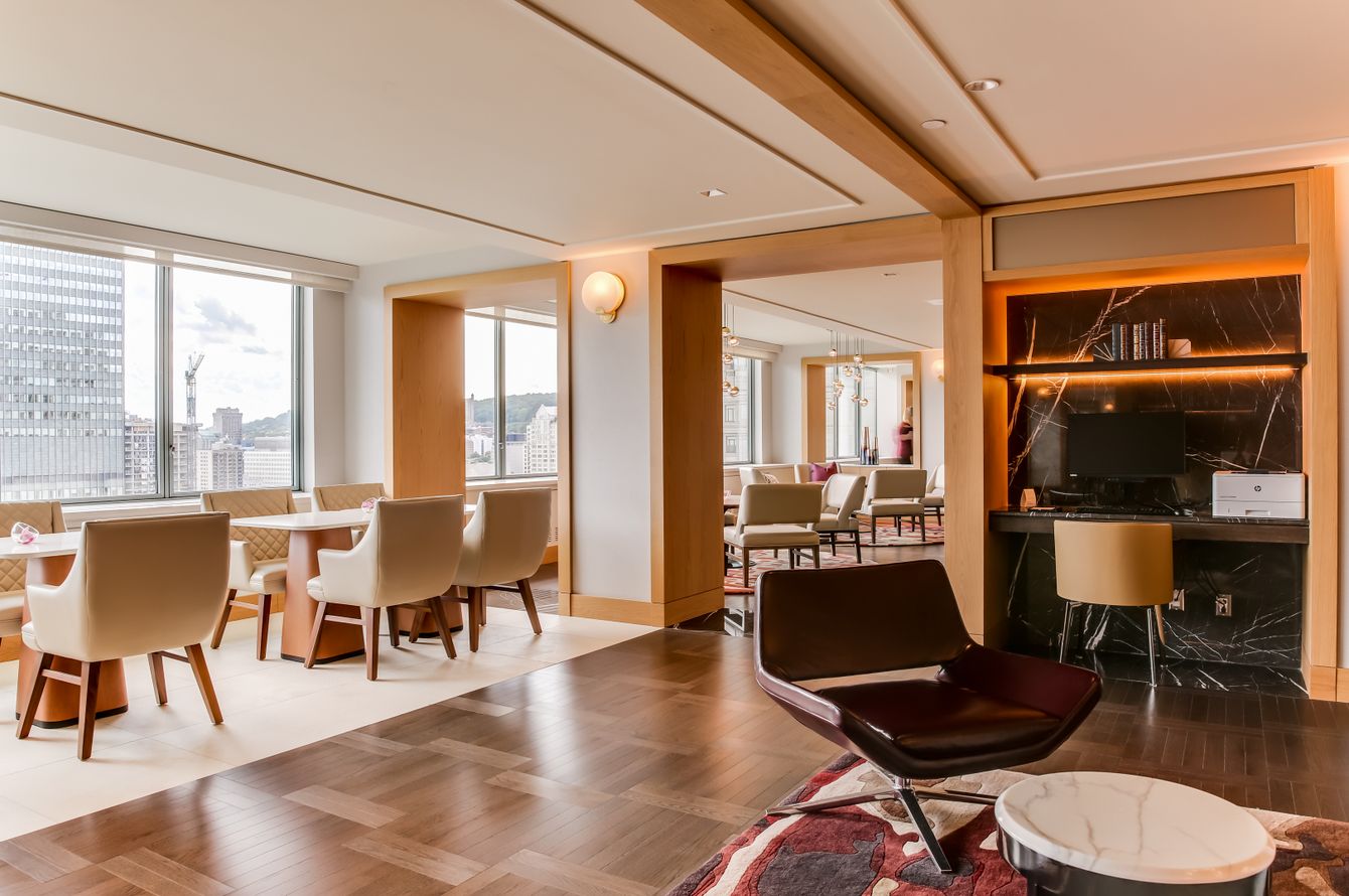 Fairmont Gold Lounge