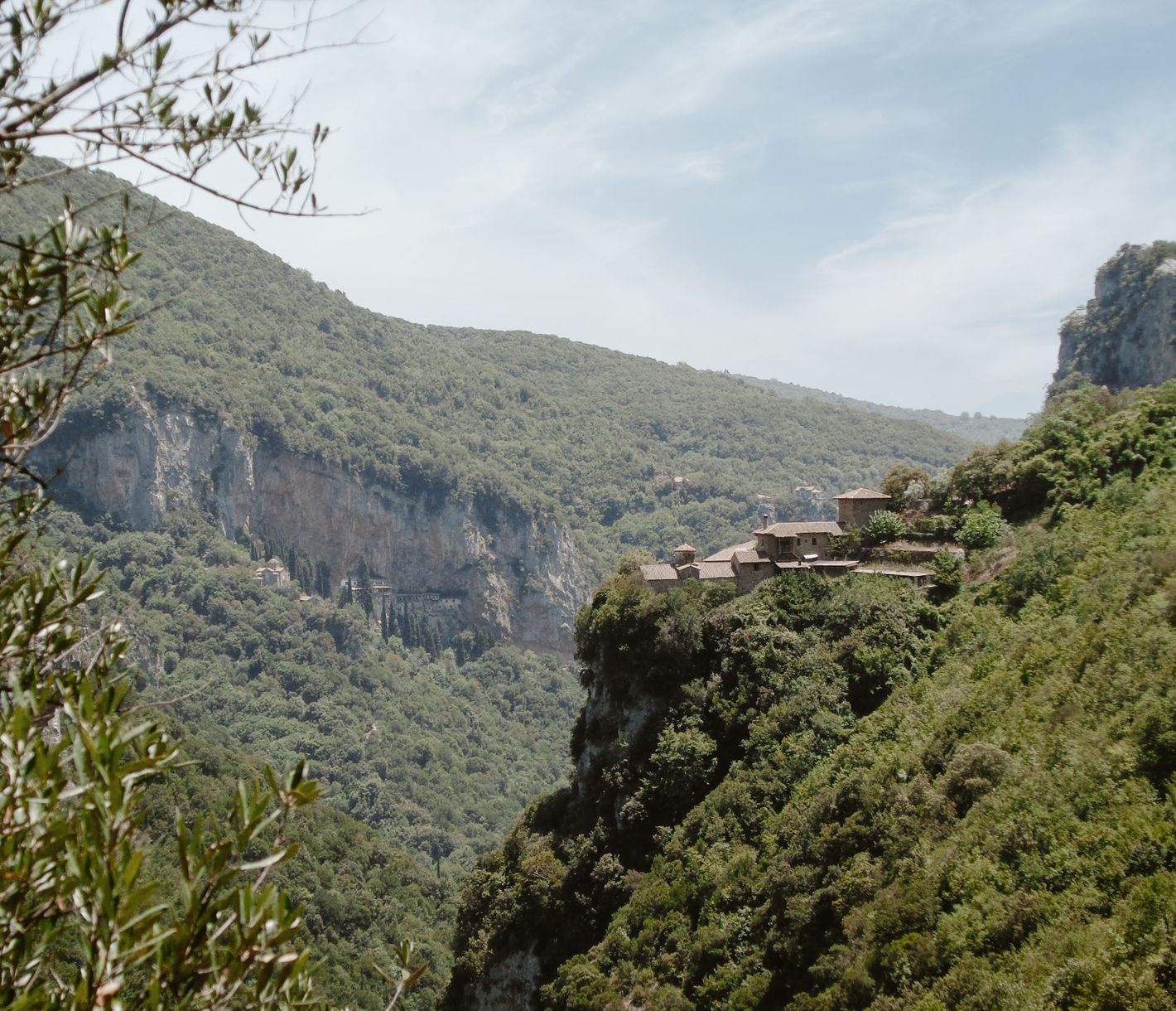 Blick auf das Philosophou-Kloster bei Dimitsana, Peloponnes