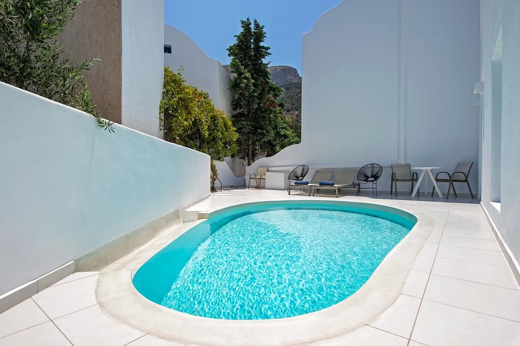 Pool Suite