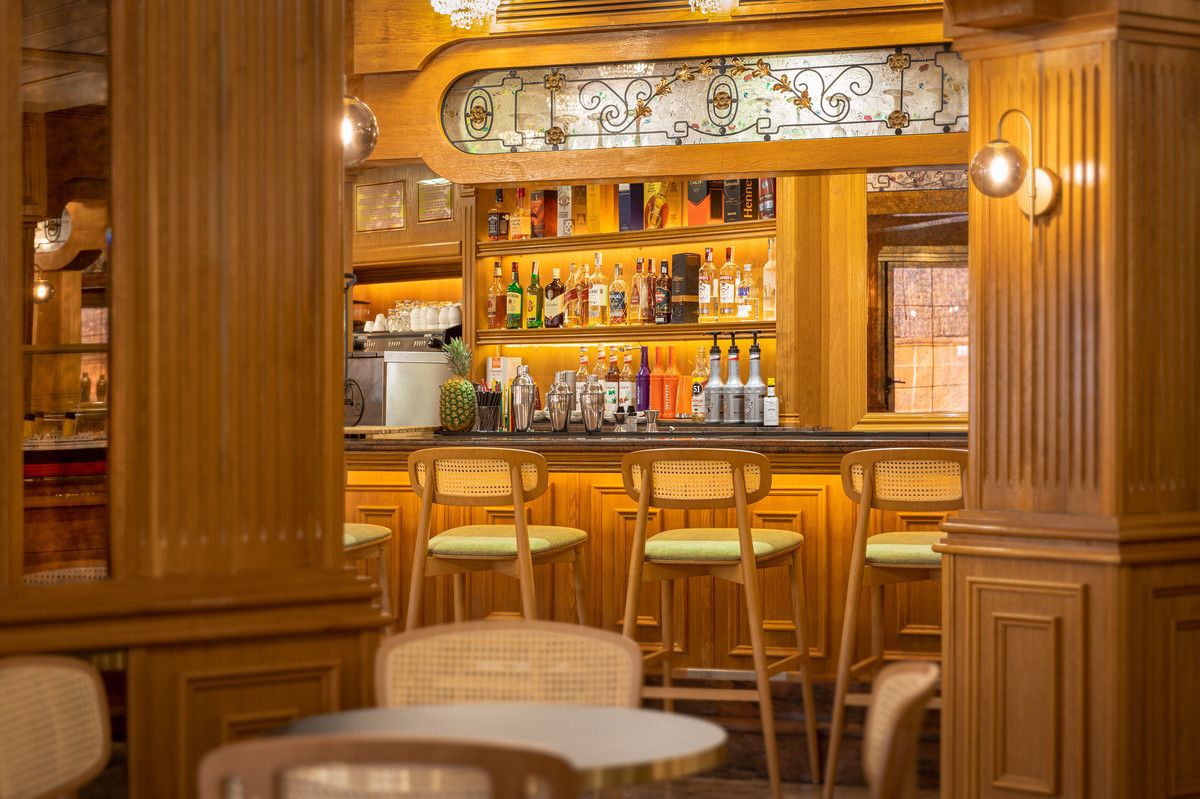 Bar