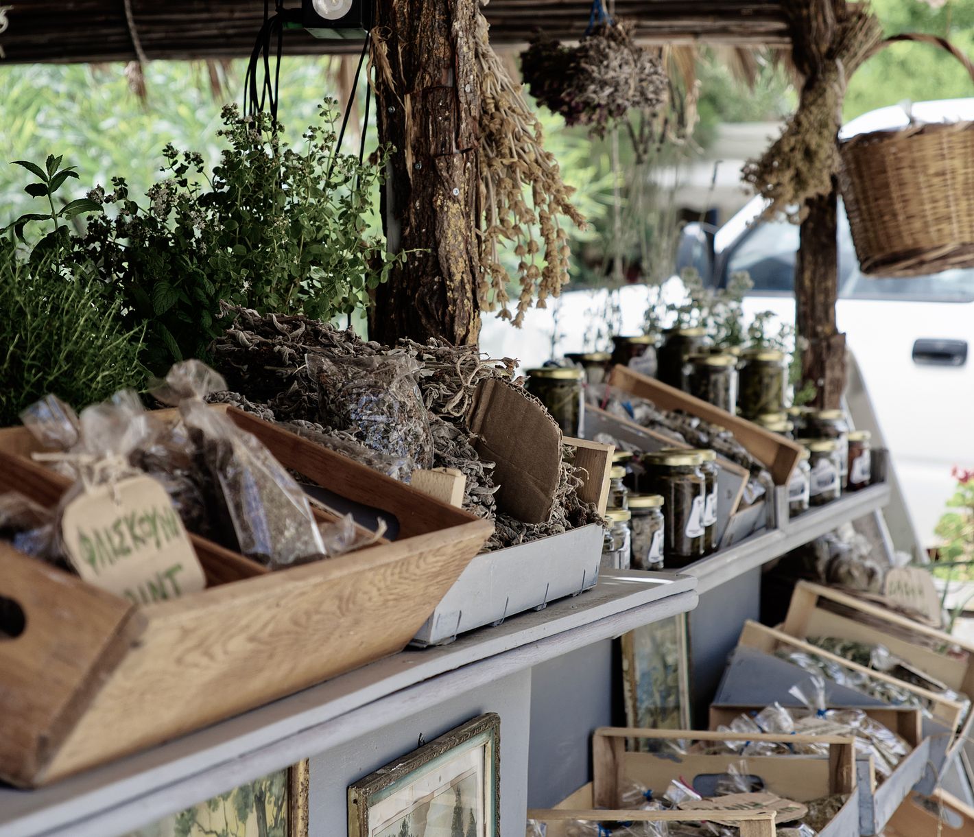 Kräutermarktstand auf der Insel Tinos