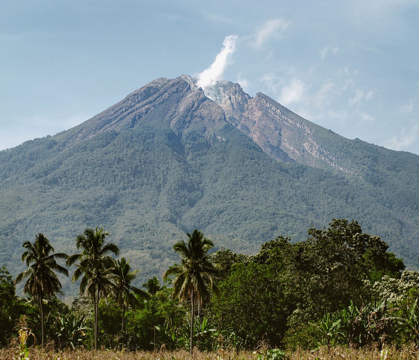 Farbenspiel am Vulkangipfel
