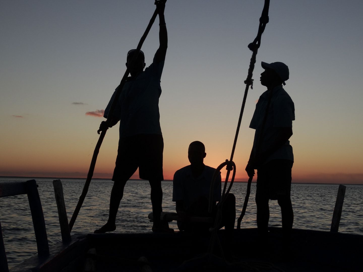 Ausflug auf einer Dhow bei Sonnenuntergang