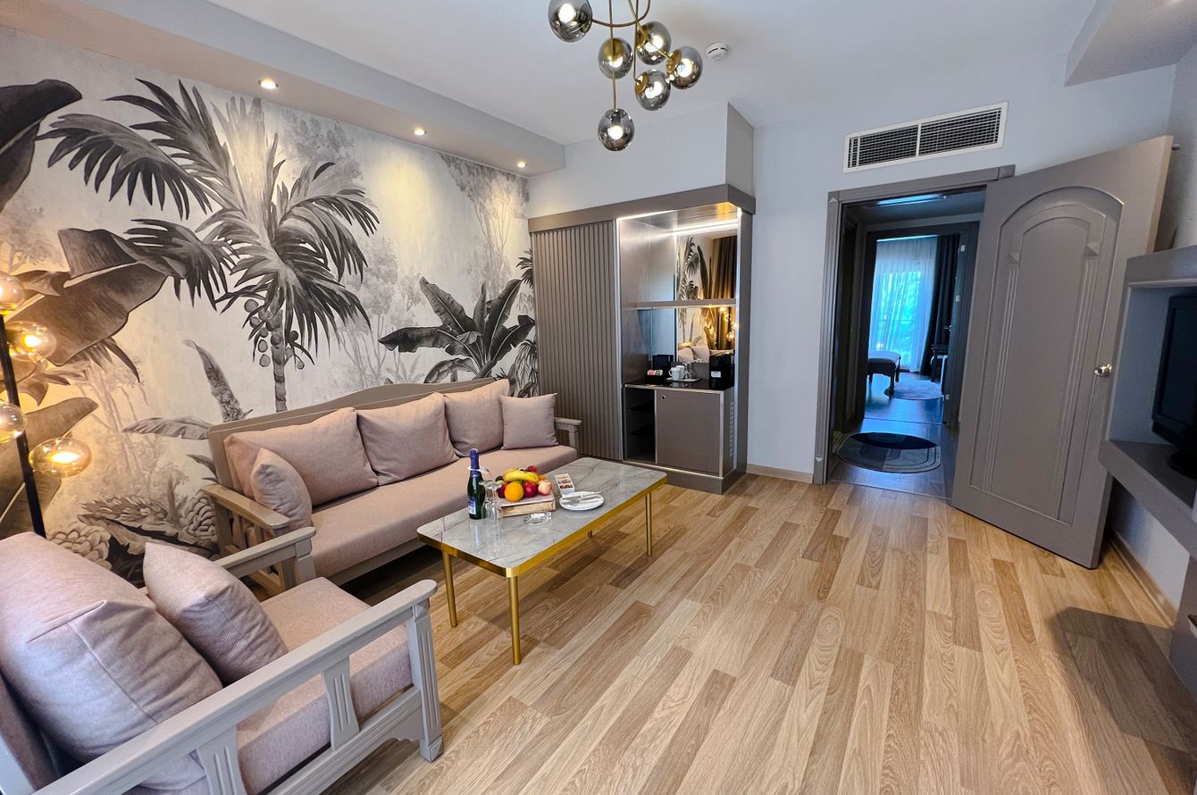 Junior Suite Select