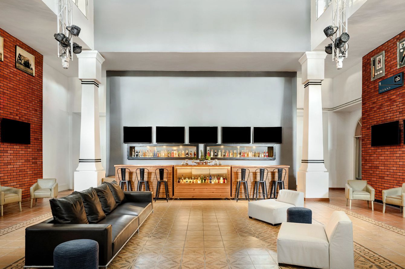 Bar