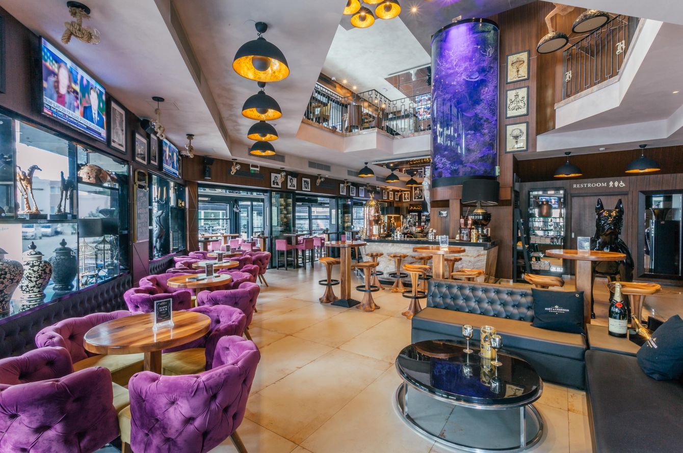 Bar