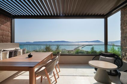  WOW Agora Bayfront Suite