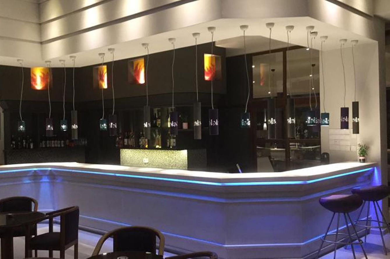 Bar