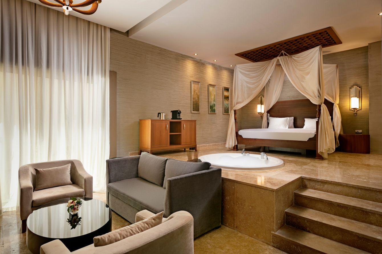 Suite Ottoman