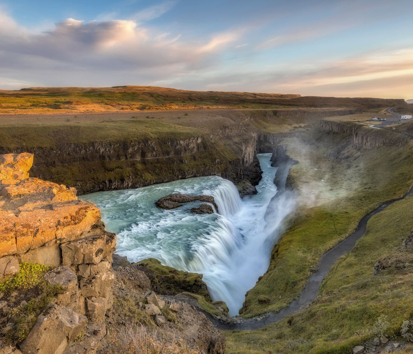 Der Gullfoss ist einer der grössten Wasserfälle Europas.