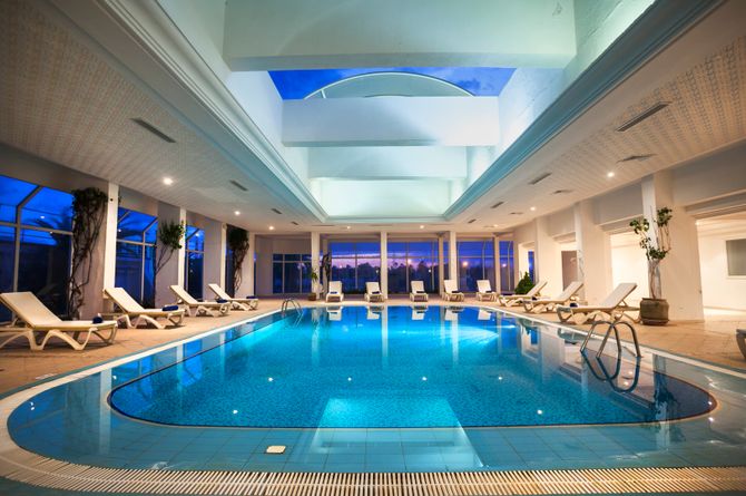 Piscine intérieure