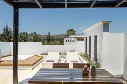 River Passage Junior Suite Whirlpool