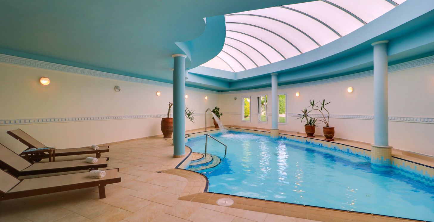 Piscine intérieure