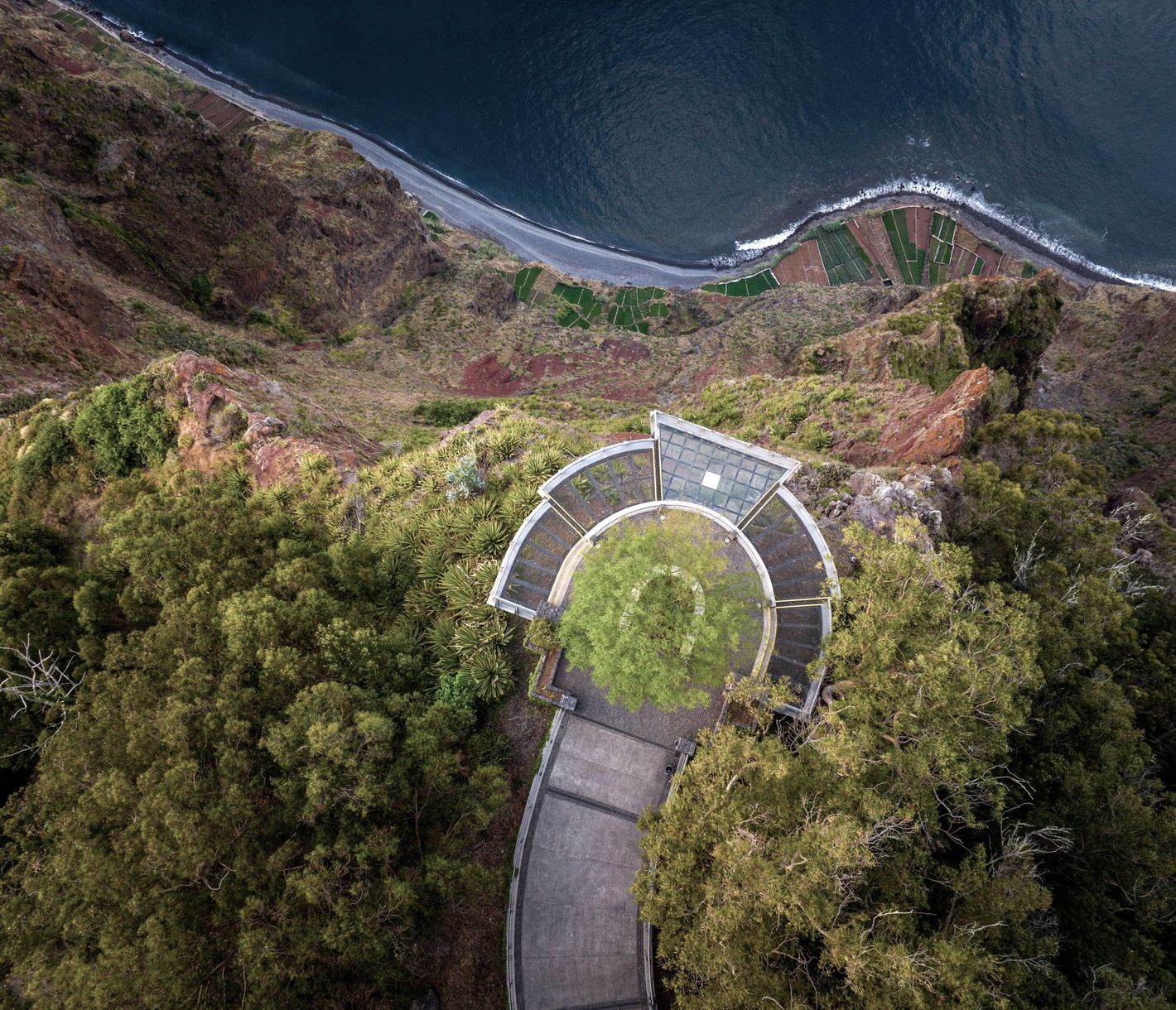  Cabo Girao Skywalk-Aussichtspunkt über Steilklippen und Atlantik