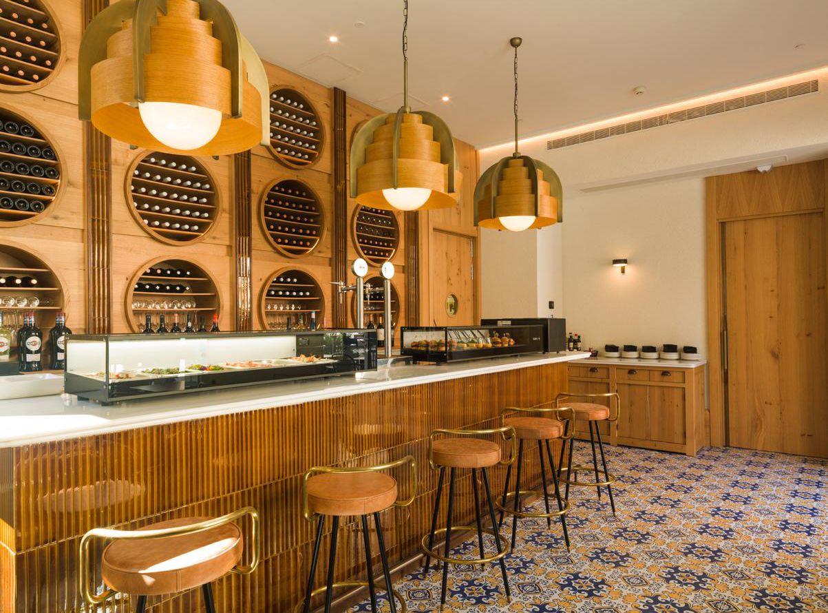 Bar
