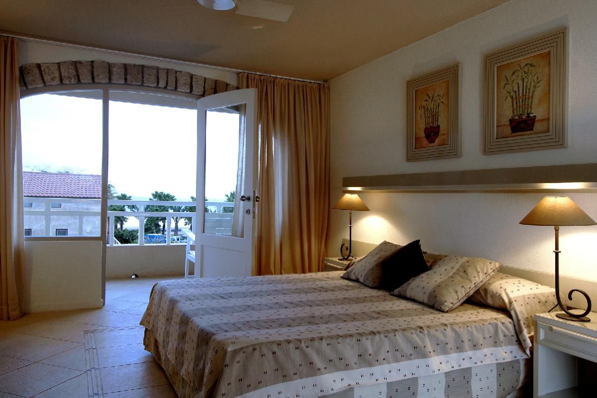 Chambre double avec vue mer latérale