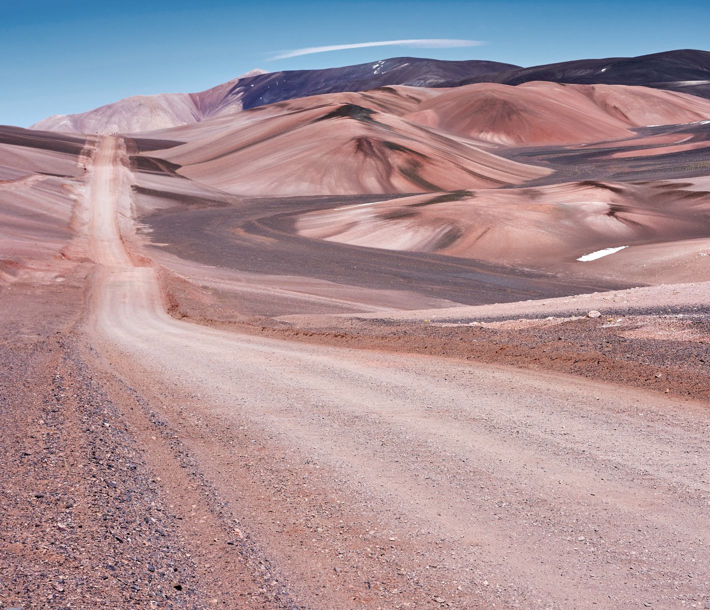 Auf dem Weg zur Laguna Brava erwartet Sie hinter jedem Hügel und jeder Kurve eine neue Facette dieser Wüste.