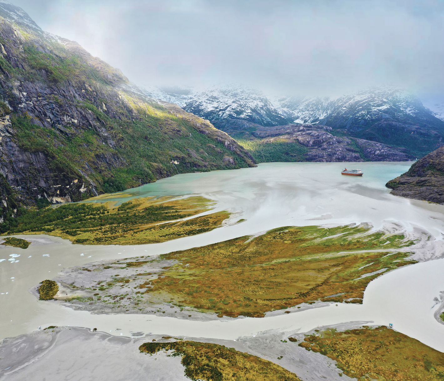 Der Guillard Gletscher auf der Kaweskar Route.