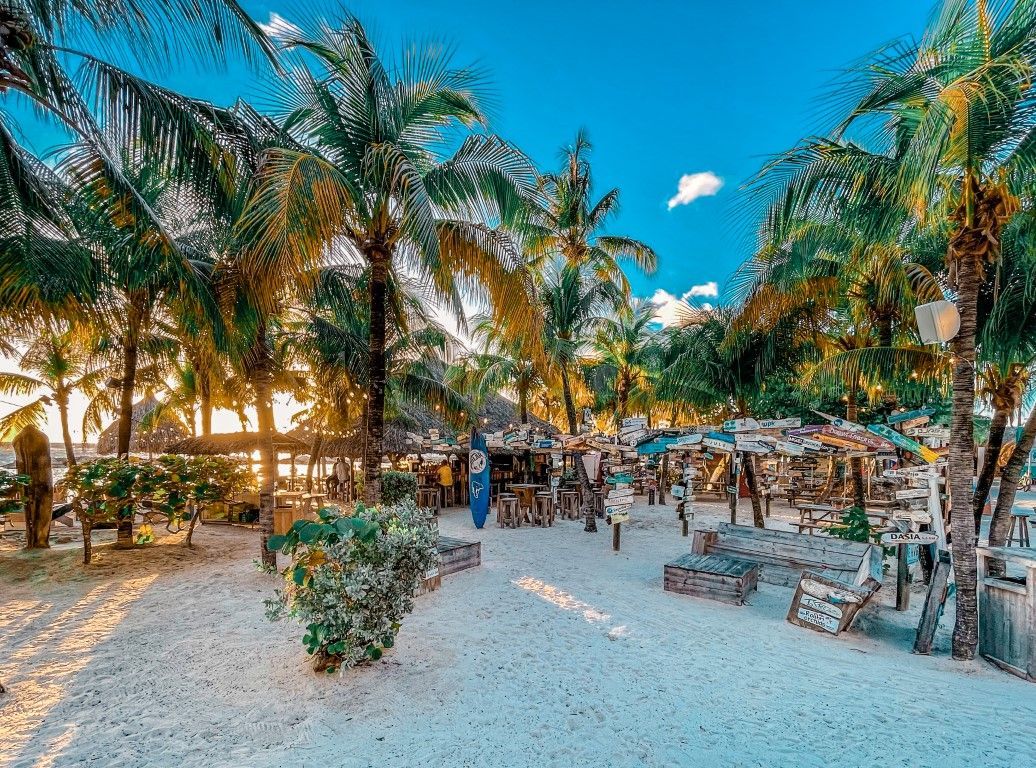 Chill Beach Bar & Grill