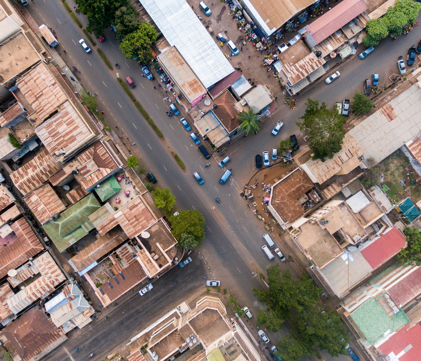 Die Kleinstadt Moshi – Ausgangspunkt jedes Kili-Trekkings – aus der Vogelperspektive