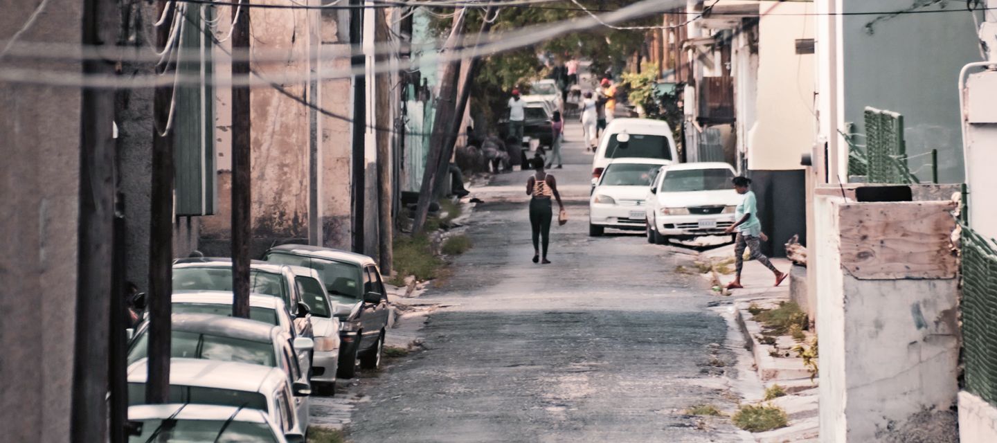 Buntes jamaikanisches Strassengewirr, Downtown Kingston