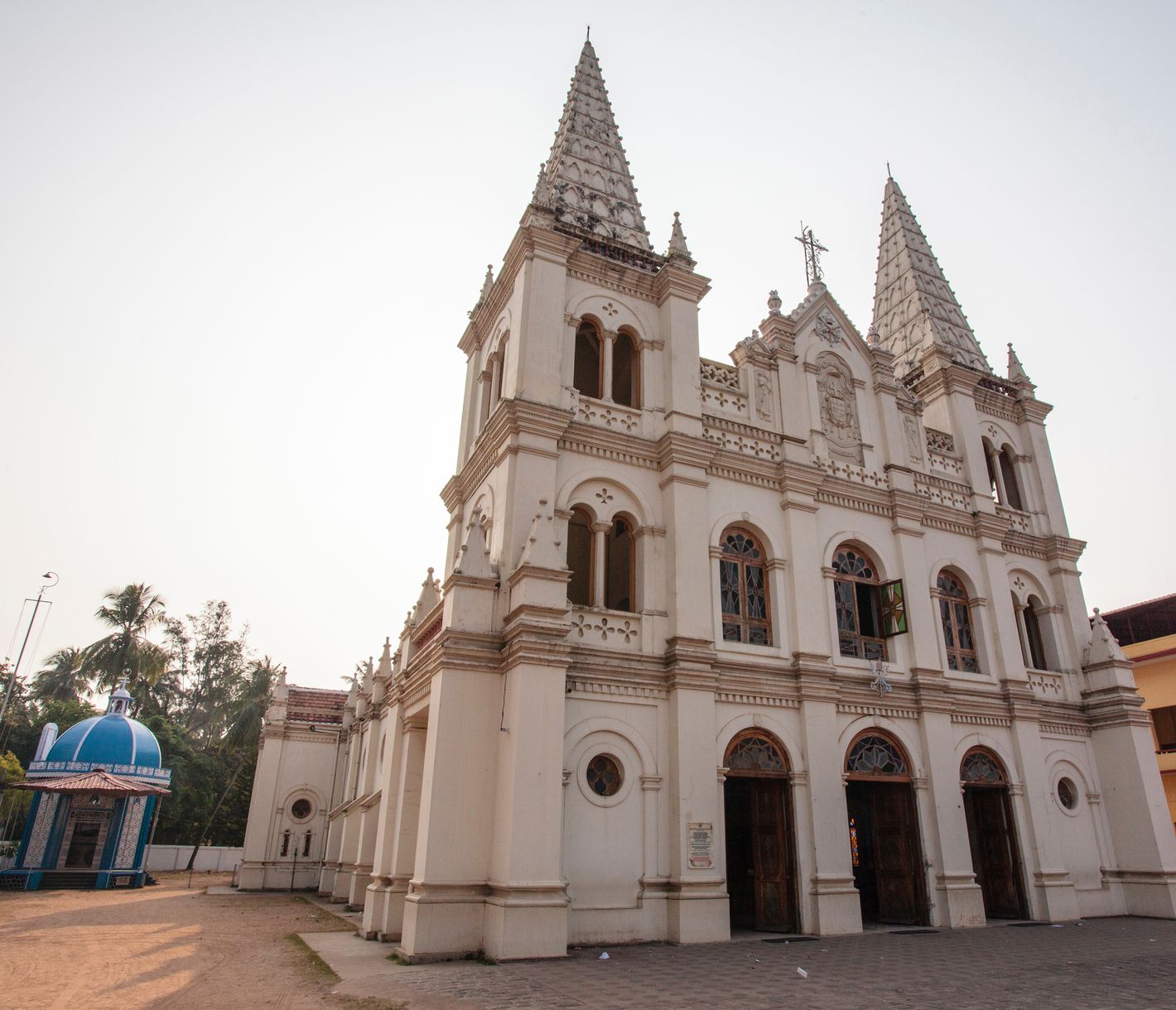 Die Santa Cruz-Kathedralbasilika von Kochi, der Hafenstadt in Kerala mit portugiesischem Flair