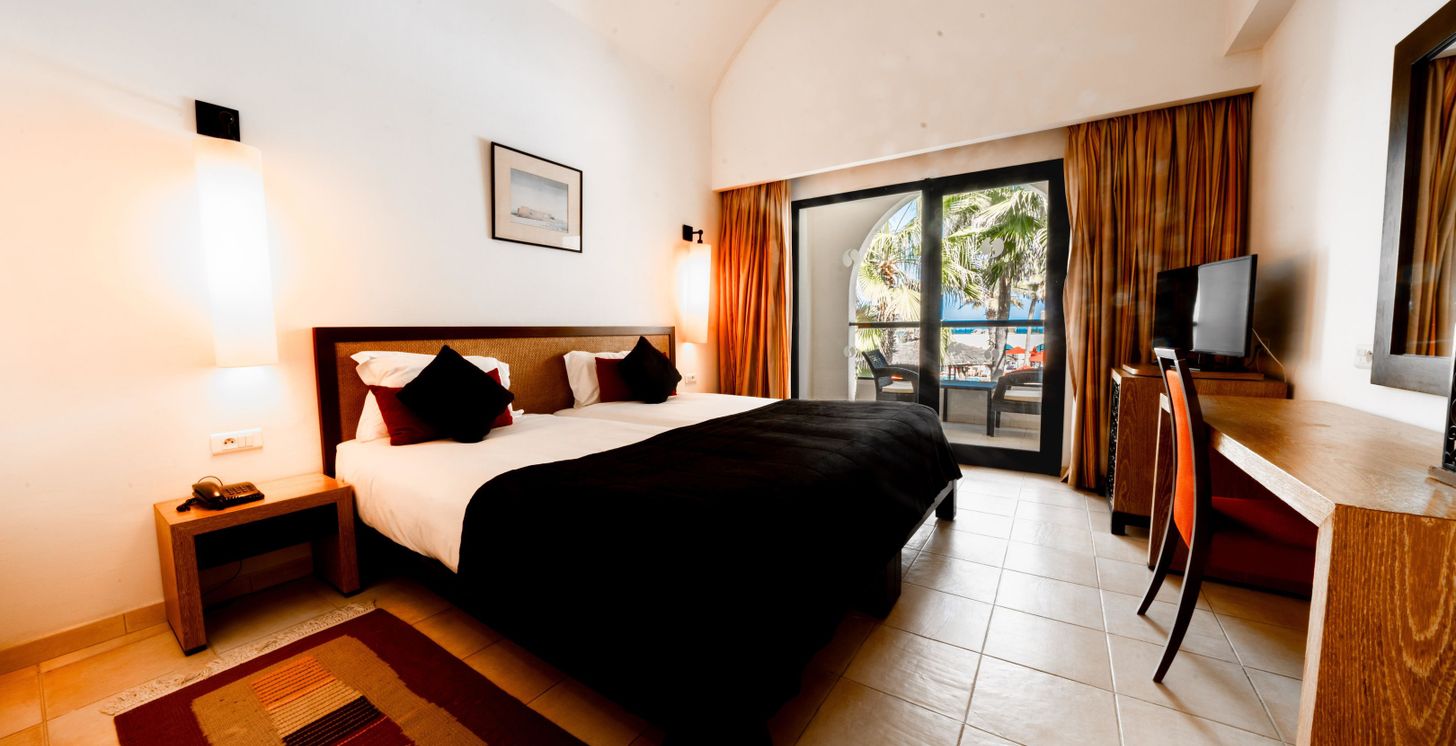 Doppelzimmer Poolsicht