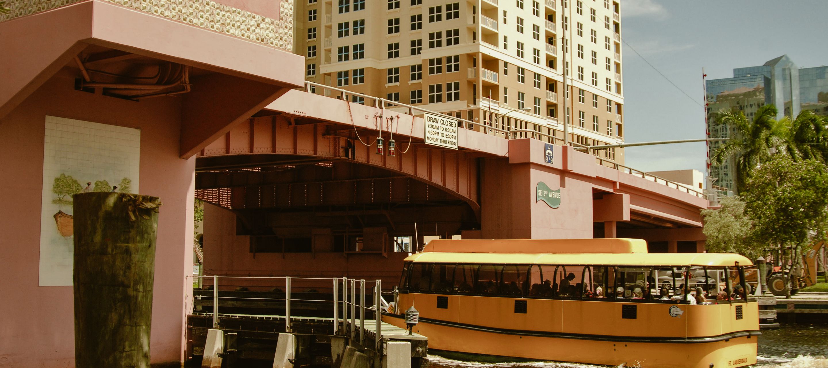 Fort Lauderdale lässt sich am besten per Wassertaxi erkunden.