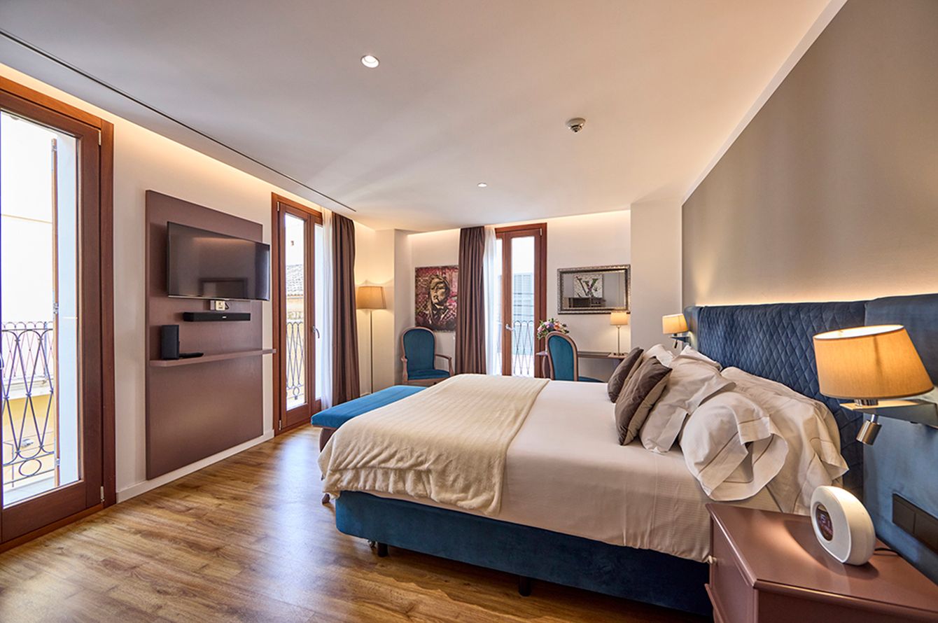 Corner Suite