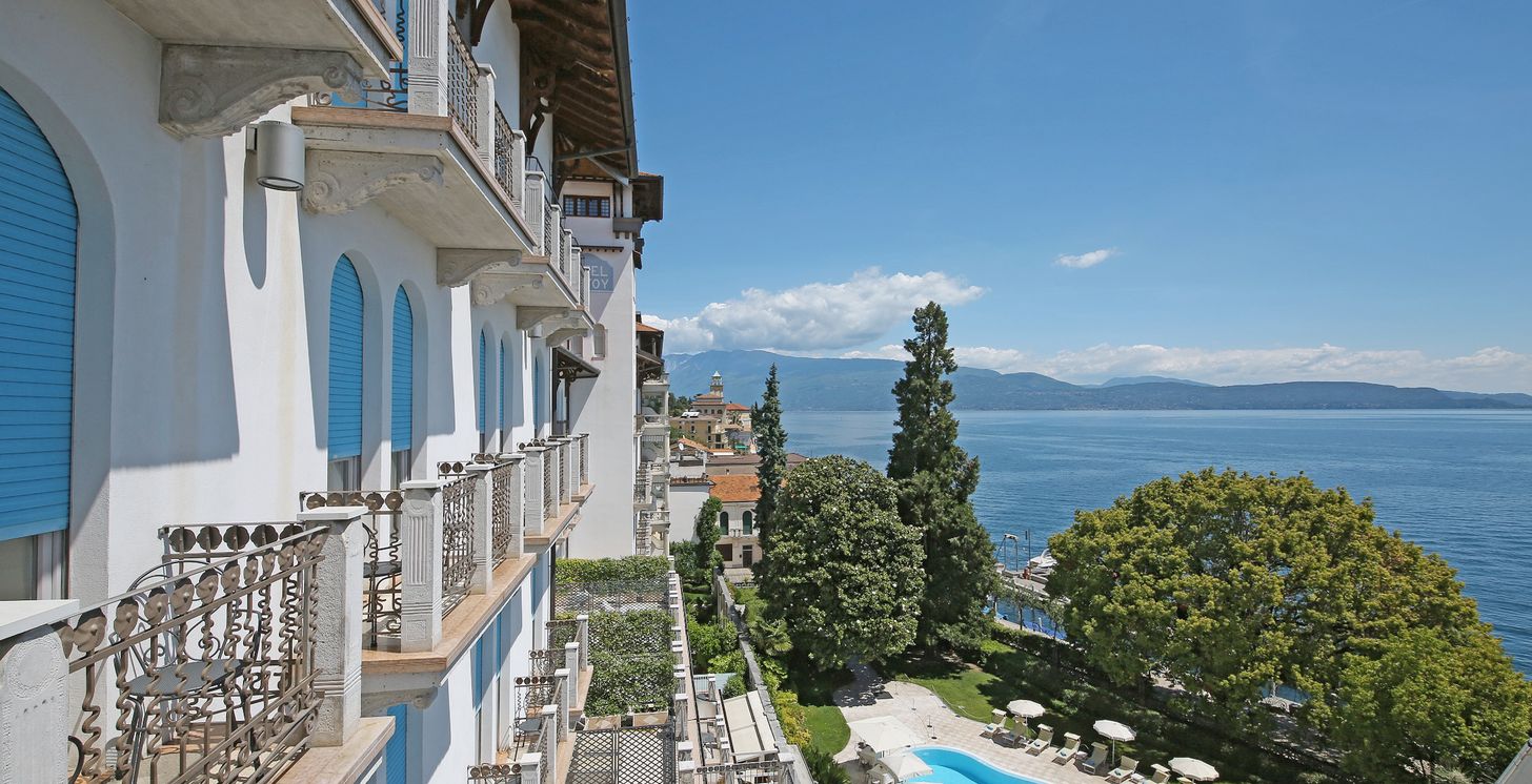 Hotel Savoy Palace