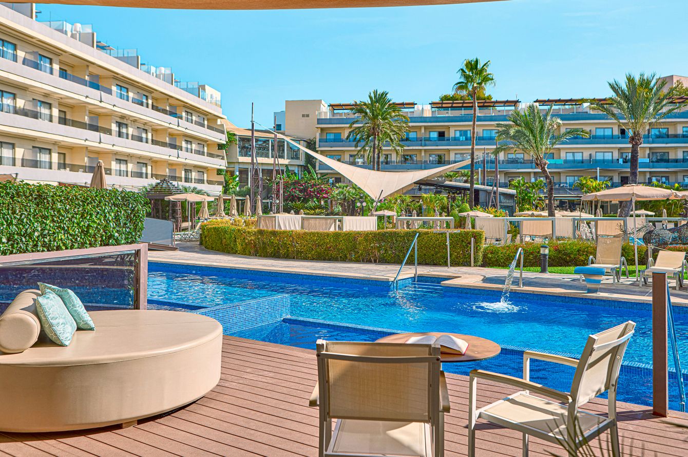 Suite Swim-Up