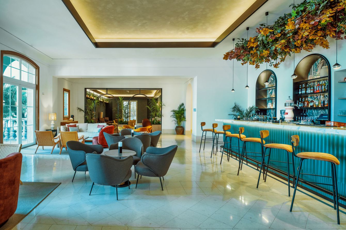 Bar