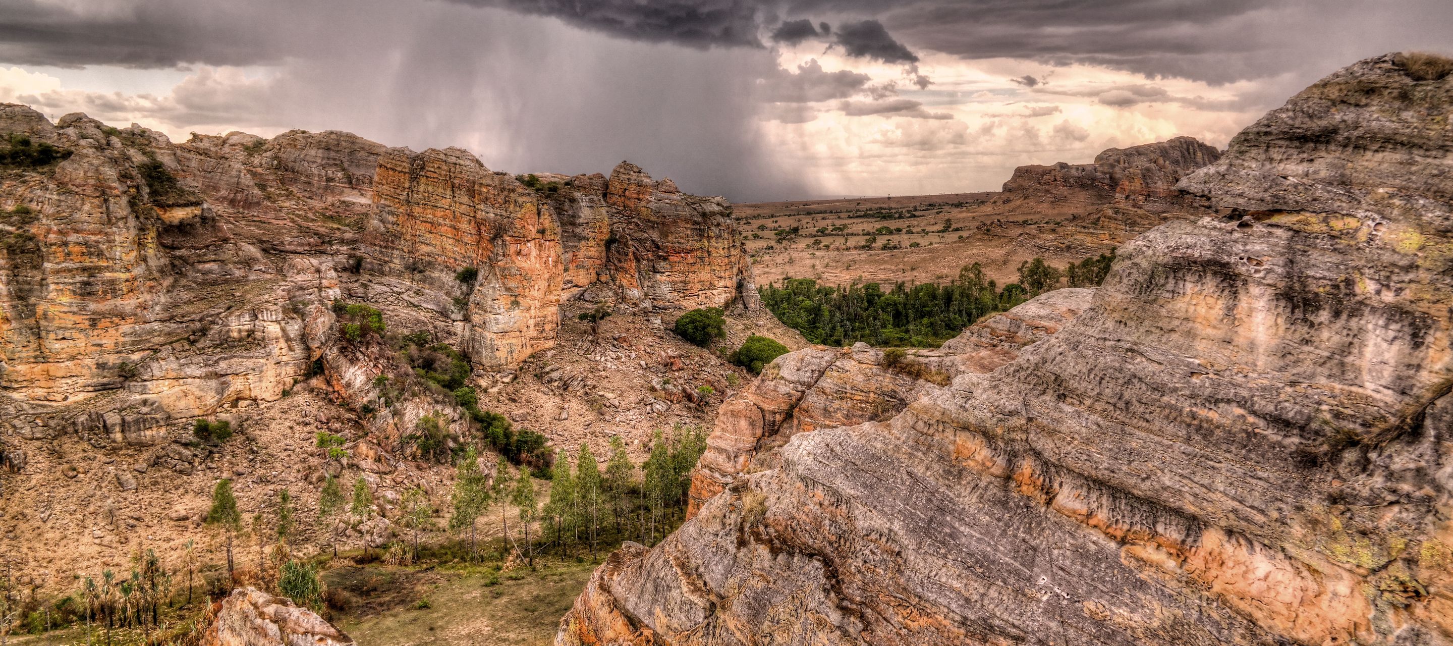 Gorges de grès du Jura dans le parc national de l'Isalo