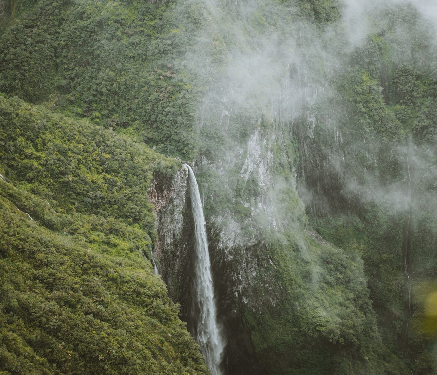 Der Wasserfall Cascade Blanche im Cirque de Salazie