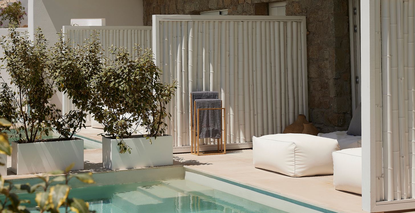 Doppelzimmer Design mit Privatpool seitliche Meersicht